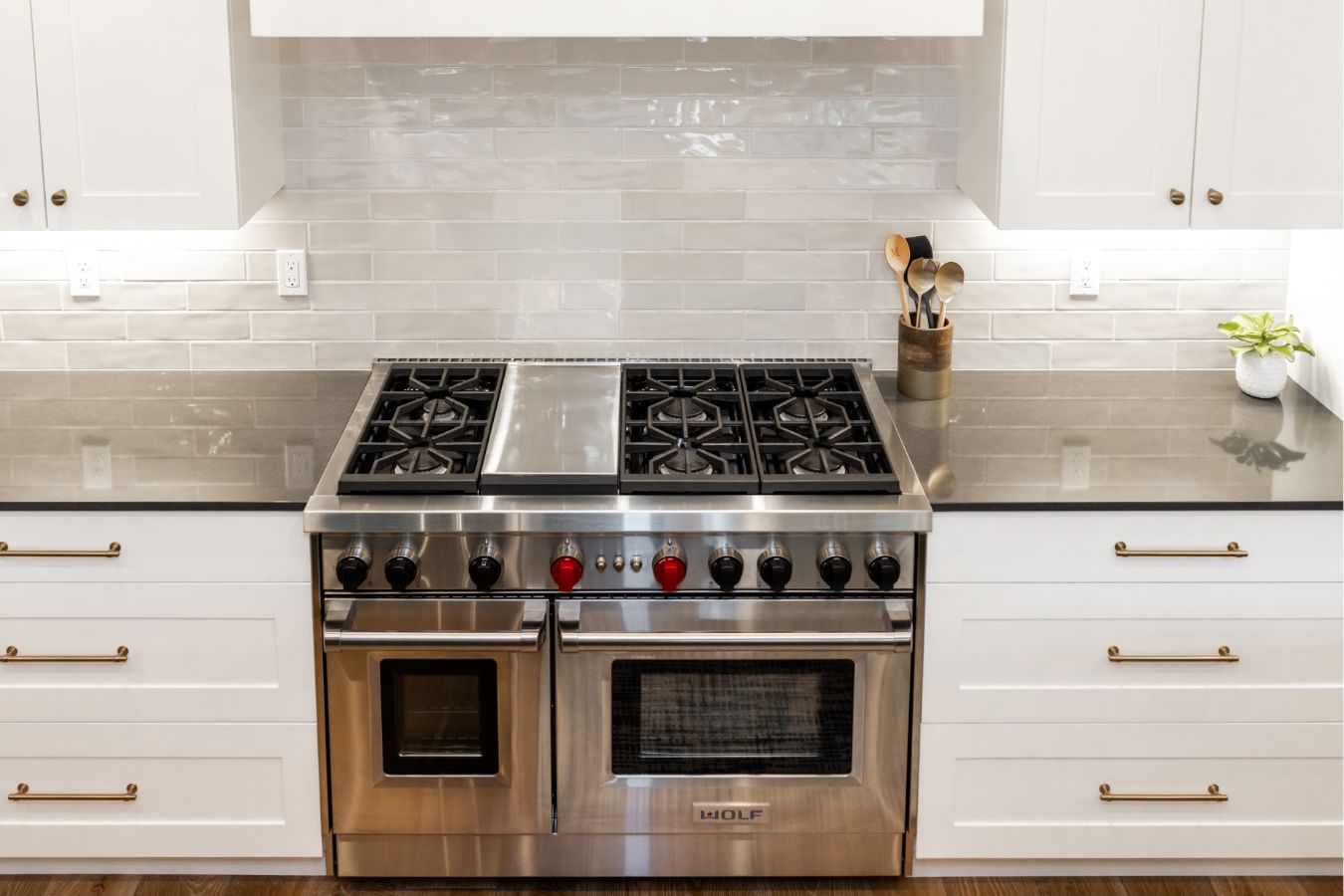 Cornerstone_7thStLakeO089